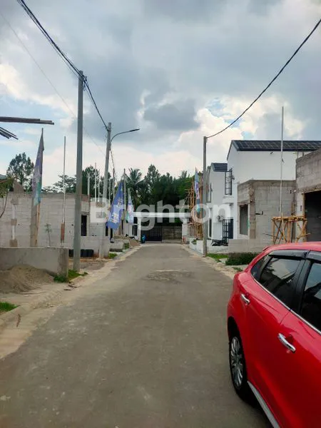 image RUMAH DENGAN VIEW GUNUNG SALAK  DIJUAL DIBAWAH HARGA PASAR BNR BOGOR (3)