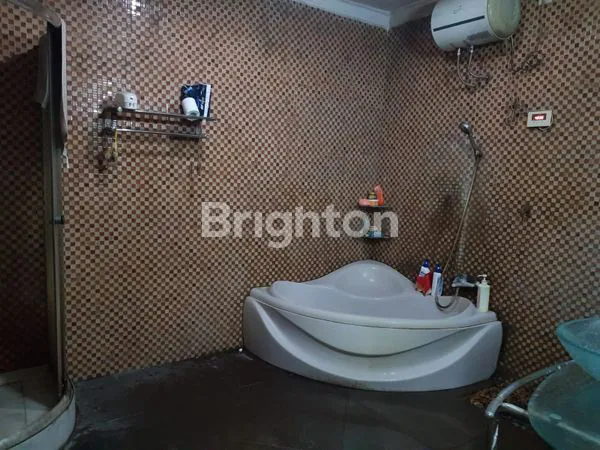 image RUMAH CANTIK DI HOOK SEMI FURNISH DEKAT GRAND WISATA DUKUH ZAMRUD MUSTIKA JAYA KOTA BEKASI (7)