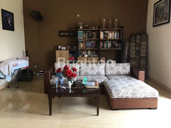 image DI JUAL RUMAH LOKASI STRATEGIS (7)