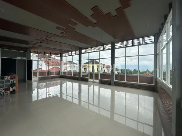 image DISEWAKAN RUANG USAHA EX RESTO/CAFE DI BATU DEKAT DENGAN AMARTHA HILLS (3)