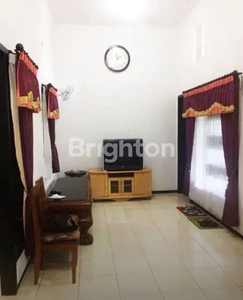 image RUMAH BAGUS 2LT MODERN, KOKOH SEMI FURNISHED DI DIENG KOTA MALANG (7)