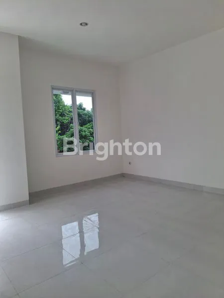 image RUMAH 2 LANTAI MERUYA (6)