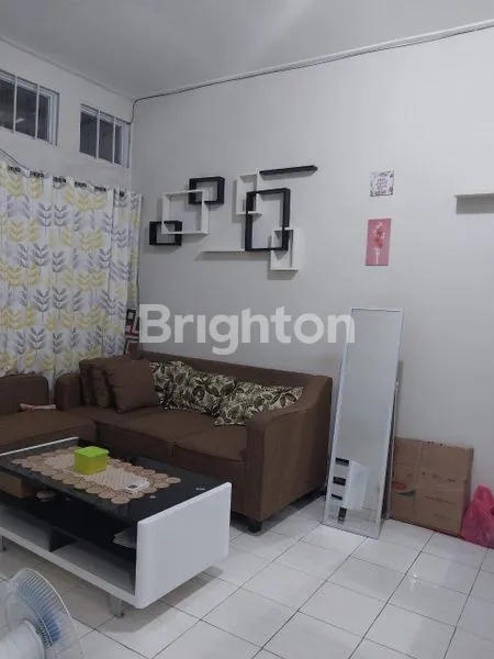 RUMAH DENGAN PERABOT DI ROYAL CENTRALAND