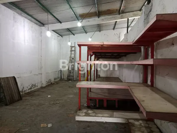 image DIJUAL GUDANG LOKASI PARE KOTA (6)