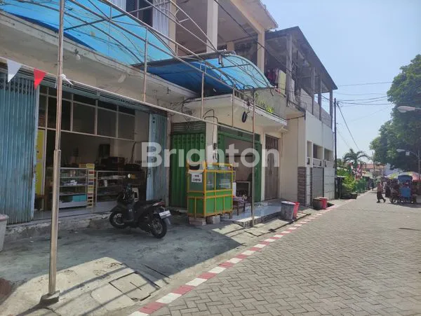 image PROPERTI ANTI RUGI RUMAH + TOKO + KOS”AN JADI SATU (1)