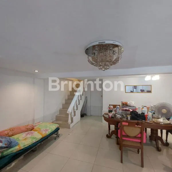 image RUMAH DI TAMAN RATU JAKARTA BARAT (3)
