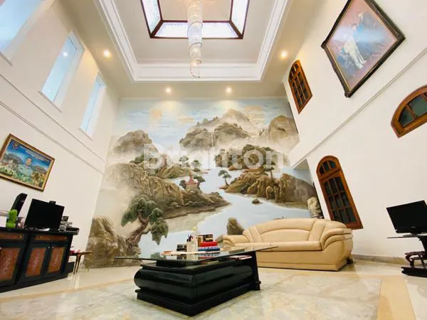 image RUMAH HOOK TERAWAT MANYAR (1)