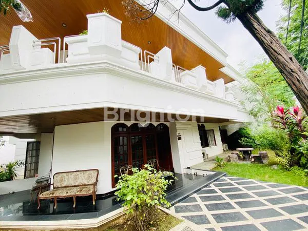 image RUMAH HOOK TERAWAT MANYAR (2)