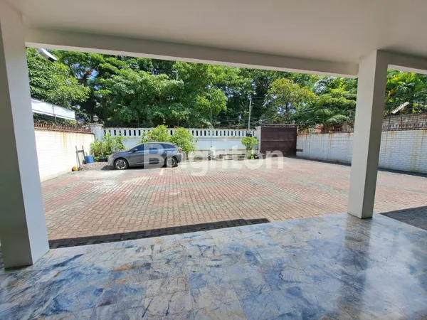 image LOKASI STRATEGIS PUSAT KOTA BUKAN CAGAR BUDAYA DR SUTOMO (4)