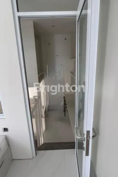 image RUMAH RAPI SIAP HUNI 2 LANTAI TABEBUYA BSD CITY (7)