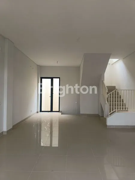 image RUKO LONDON PARK AVENUE WBM (1)