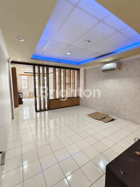 image RUKO PERMATA KOTA 3.5 TINGKAT TUBAGUS ANGKE JAKARTA BARAT SIAP HUNI HABIS RENOV (5)