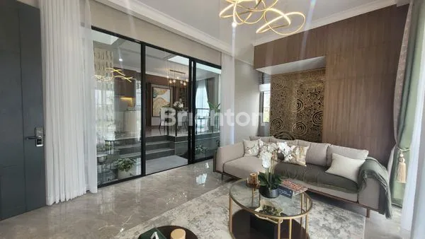 image HUNIAN 2 LANTAI TERHUBUNG LANGSUNG DENGAN PINTU TOL BERGAYA TROPICAL CLASSIC DAN NYAMAN DI BOGOR (2)