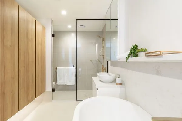 Image Bathroom Conservatory (2).jpg