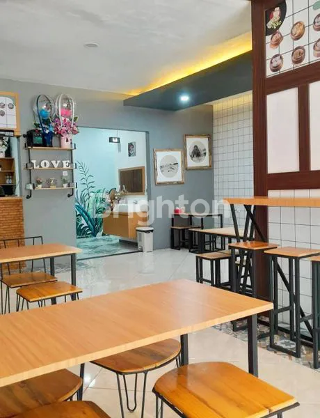 image RESTO POROS JALAN UTAMA TENGAH KOTA BLITAR (5)