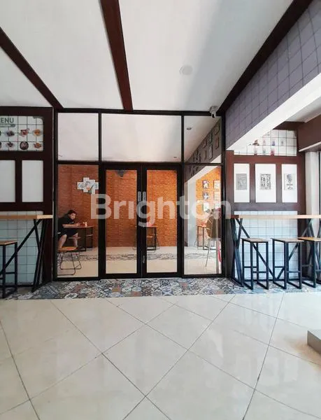 image RESTO POROS JALAN UTAMA TENGAH KOTA BLITAR (7)