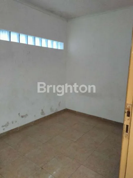 image RUMAH MUNGIL DI PLOSO TIMUR DEKAT KAMPUS WIDYA MANDALA. DHARMA HUSADA, KENJERAN, MERR DAN PUSAT KOTA LAIN NYA (5)