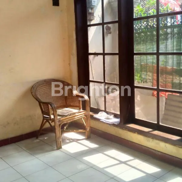 image RUMAH 2 LANTAI MINIMALIS DI WARINGINREJO (5)