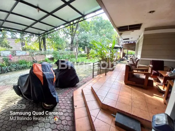image RUMAH DI CIPAGANTI BANDUNG (5)