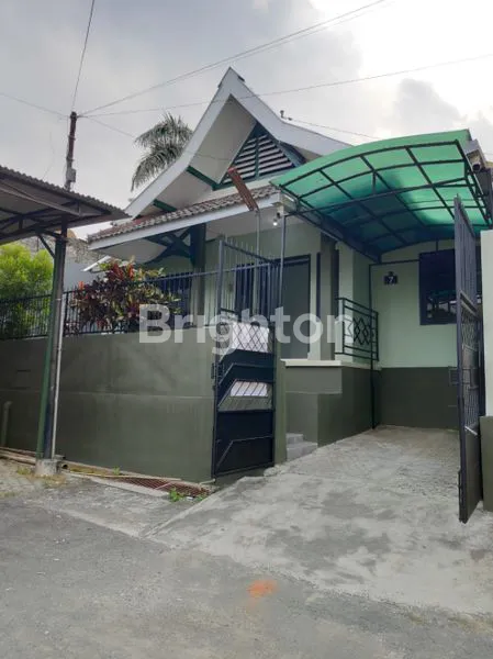 image DISEWAKAN RUMAH PARKIR LUAS DI BUKIT DIENG (1)