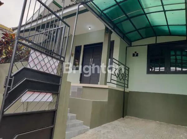 image DISEWAKAN RUMAH PARKIR LUAS DI BUKIT DIENG (2)