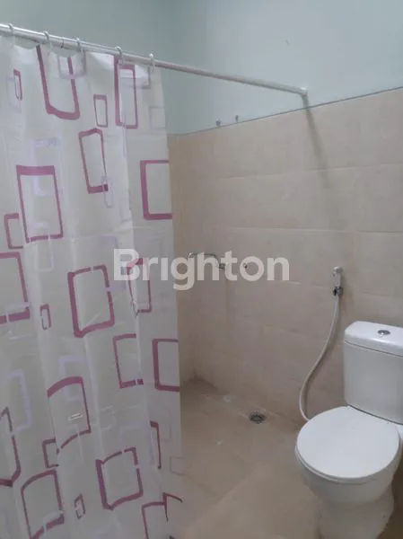 image DISEWAKAN RUMAH PARKIR LUAS DI BUKIT DIENG (7)