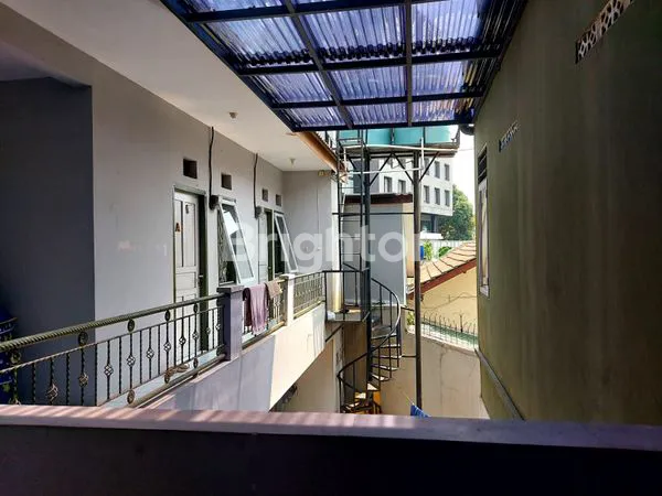 image RUMAH KOS KOSAN MASIH AKTIF DAN SELALU FULL SELANGKAH KE UNIVERSITAS GUNADARMA (7)