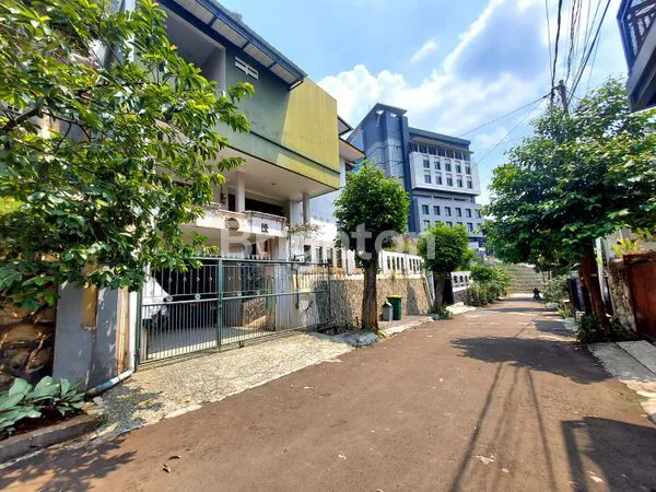 image RUMAH KOS KOSAN MASIH AKTIF DAN SELALU FULL SELANGKAH KE UNIVERSITAS GUNADARMA (1)