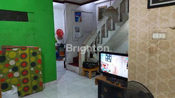 image RUMAH DI LOKASI STRATEGIS JAKARTA TIMUR  (2)