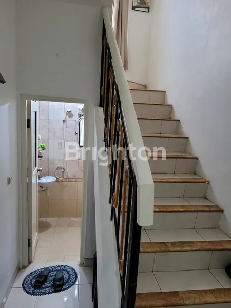 image RUMAH TERAWAT CLUSTER CRYSTAL GADING SERPONG (7)