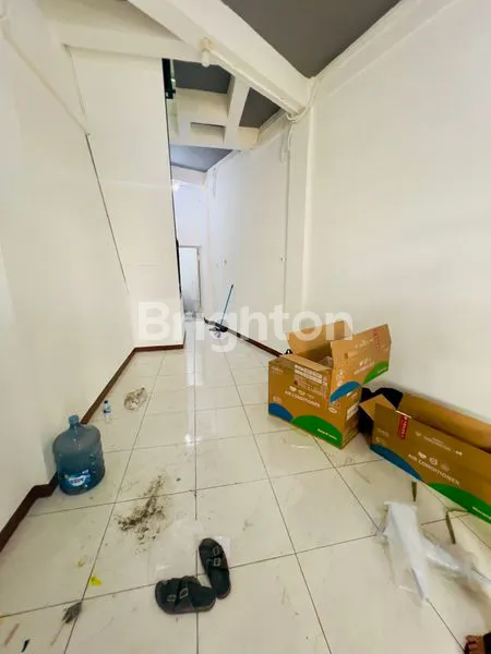 image JUAL / SEWA RUKO KAWASAN STRATEGIS, KAPTEN TENDEAN, JAKARTA SELATAN. COCOK UNTUK USAHA, AKSES LANGSUNG JALAN RAYA. (3)