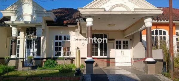 image RUMAH MEWAH FULLY FURNISHED BUKIT DAMAI INDAH BALIKPAPAN (1)