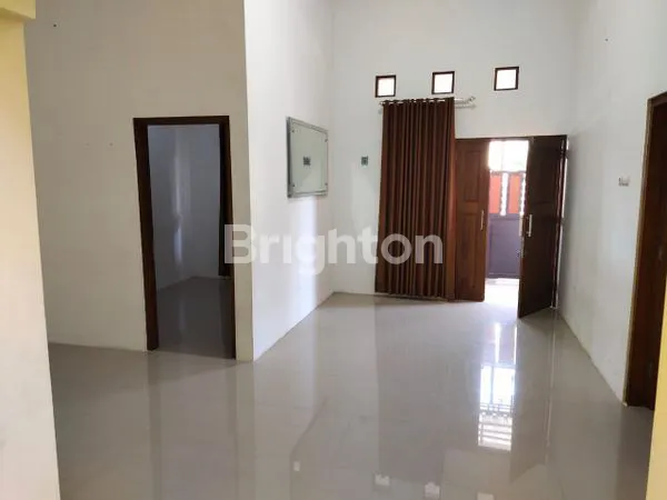 image RUMAH DEKAT BANDARA ADI SOEMARMO SOLO (2)