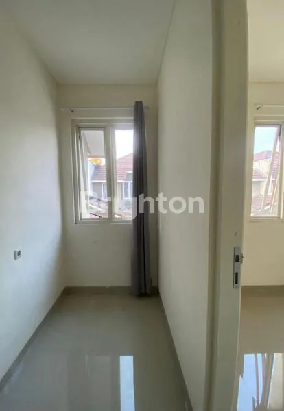 image RUMAH WITH POOL ARGENT PARC REGENCY SIDOARJO (5)