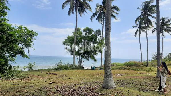 TANAH LOS PANTAI CUPEL
