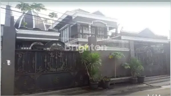 image RUMAH MEWAH BESAR STRATEGIS KEBUN JERUK (1)