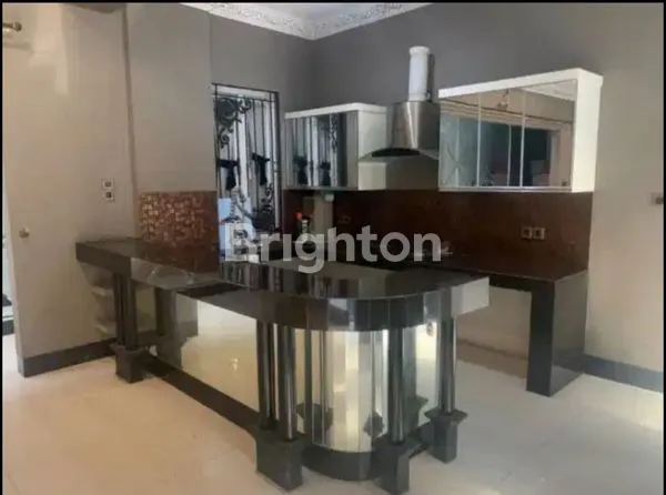 image RUMAH MEWAH BESAR STRATEGIS KEBUN JERUK (7)