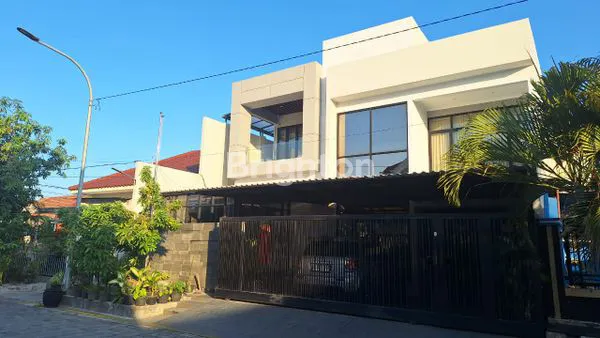 image RUMAH MEWAH NIRWANA EXCEKUTIF SURABAYA TIMUR DEKAT MERR FURNISED (1)