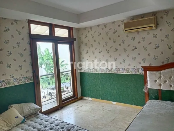 image DIJUAL RUMAH HOOK DEKAT A YANI, DEKAT JEMURSARI, LOKASI STRATEGIS DI MARGOREJO  (4)