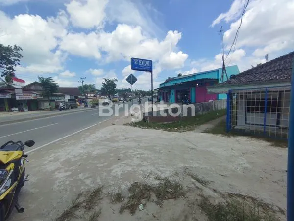 image LAHAN DAN RUMAH DIPALARAN (3)