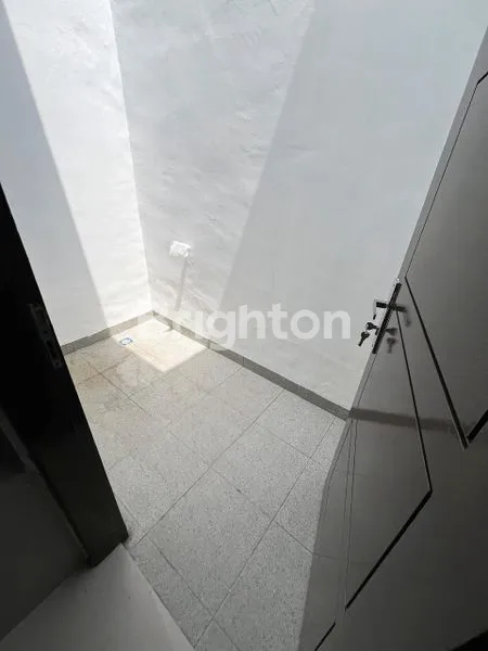 image JEMADI HOMETOWN. RUMAH BARU - KOMPLEK, SIAP HUNI, INTI KOTA.  DAERAH KRAKATAU (6)