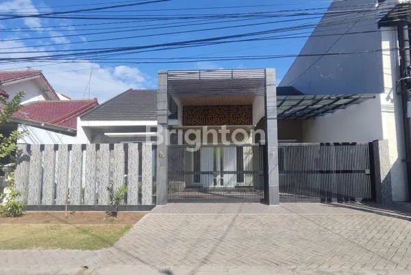 image RUMAH MINIMALIS BARU FULL RENOV JEMURSARI ROW JALAN LEBAR DEKAT JALAN RAYA, MARGOREJO, PLAZA MARINA, PRAPEN, A YANI, SIER RUNGKUT, MANYAR, NGINDEN, SIDOSERMO (1)