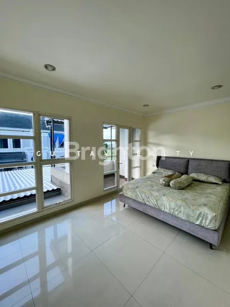 image LUXURY HIGH SPECS DKT GALAXY BUMI PERMAI ARAYA,KERTAJAYA INDAH REGENCY 21,MANYAR KERTOADI,MANYAR KERTOARJO,DHARMAHUSADA INDAH,DHARMAHUSADA PERMAI,CENTRAL PARK KLAMPIS INDAH,WISMA MUKTI,VIRGINIA REGENCY,LAGUNA REGENCY,VILLA RIVIERA,VILLA ROYAL,CASA TOBAGO (6)