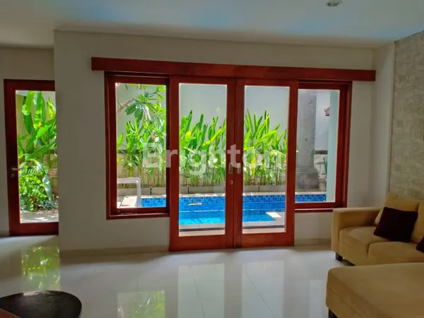 image RENT 4 BR CANGGU (2)