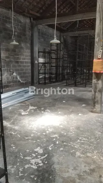 image RUMAH + GUDANG DI PLOSO GENTENG SURABAYA (7)