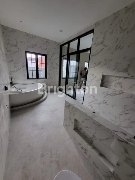 image RUMAH MEWAH & CANTIK BARU RENOV GIRILOKA BSD (8)