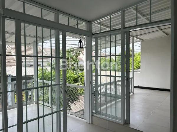 image DIJUAL CEPAT RUMAH 2 LANTAI DI PERUMAHAN JAYA MASPION PERMATA GEDANGAN SIDOARJO  (6)