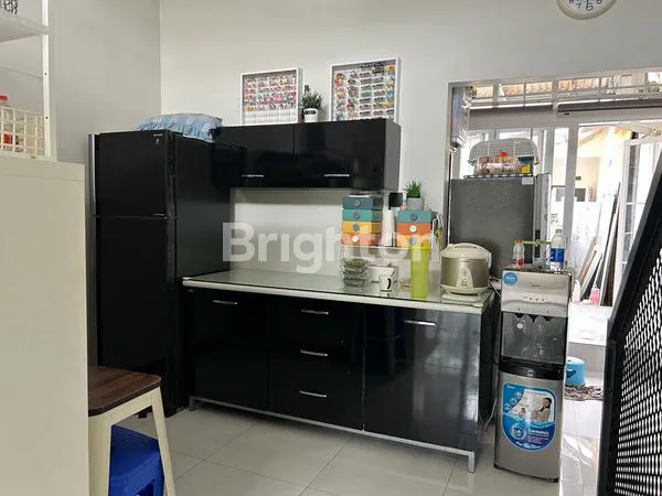 image DIJUAL CEPAT RUMAH 2 LANTAI DI PERUMAHAN JAYA MASPION PERMATA GEDANGAN SIDOARJO  (3)