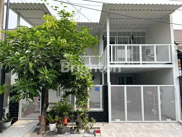 image DIJUAL CEPAT RUMAH 2 LANTAI DI PERUMAHAN JAYA MASPION PERMATA GEDANGAN SIDOARJO  (1)