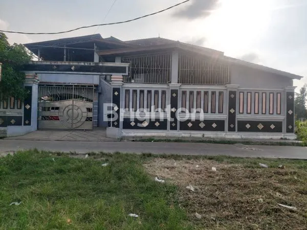 image RUMAH 2 LANTAI SIAP HUNI (4)